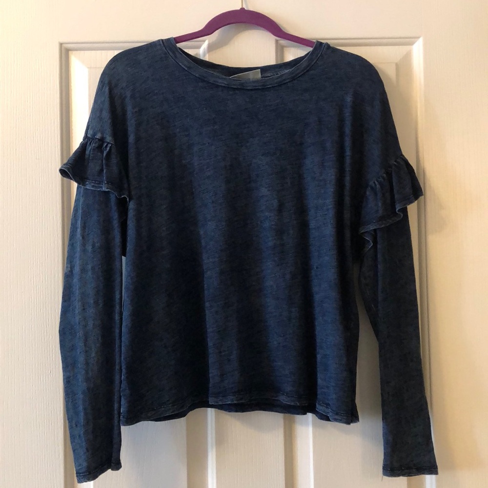 Ruffle long sleeve shirt